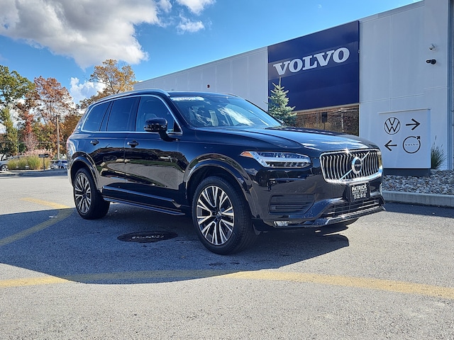 2022 Volvo XC90 Momentum Sport Utility