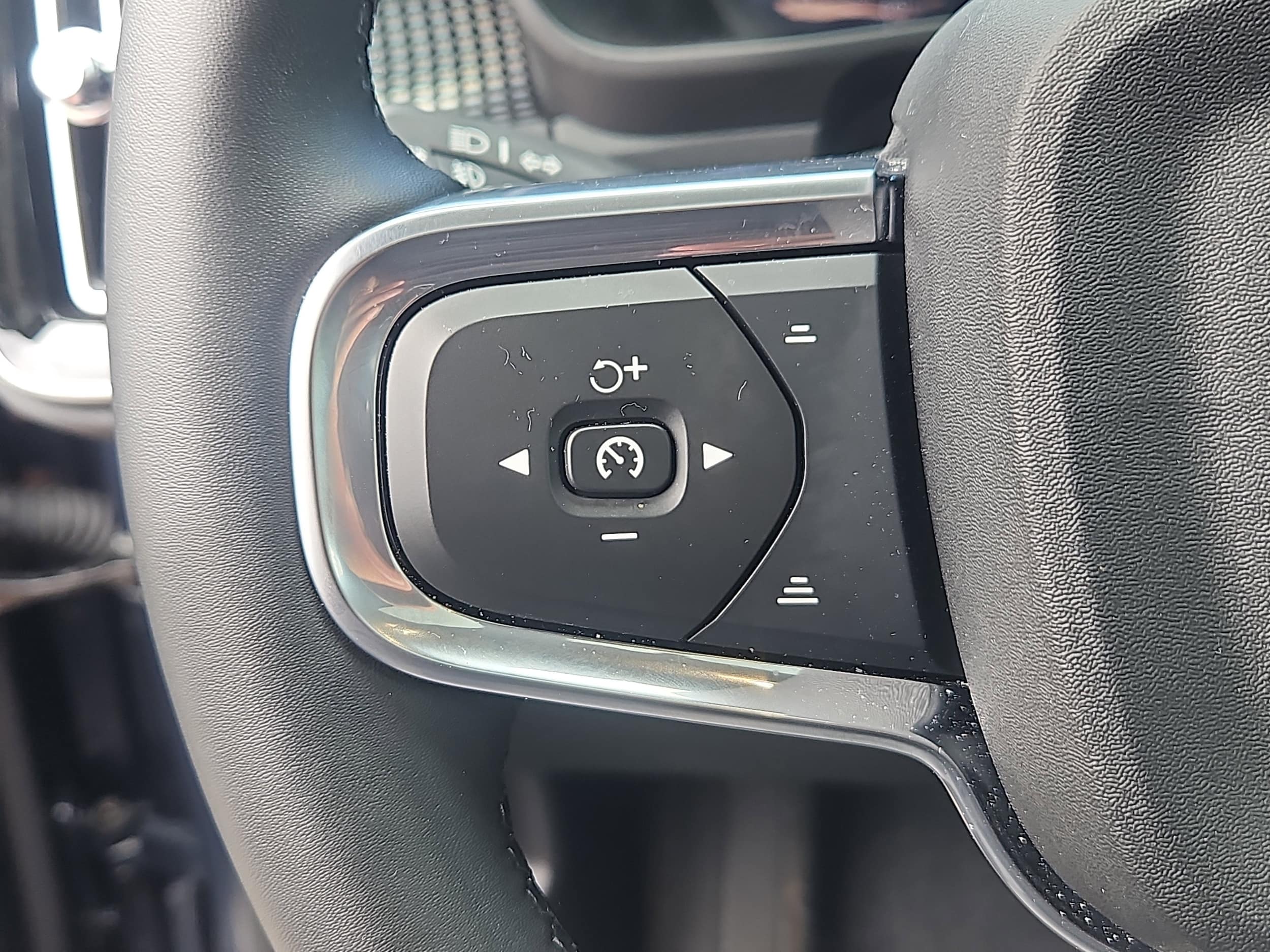 2026 Volvo XC40 Ultra Black Edition - Photo 20
