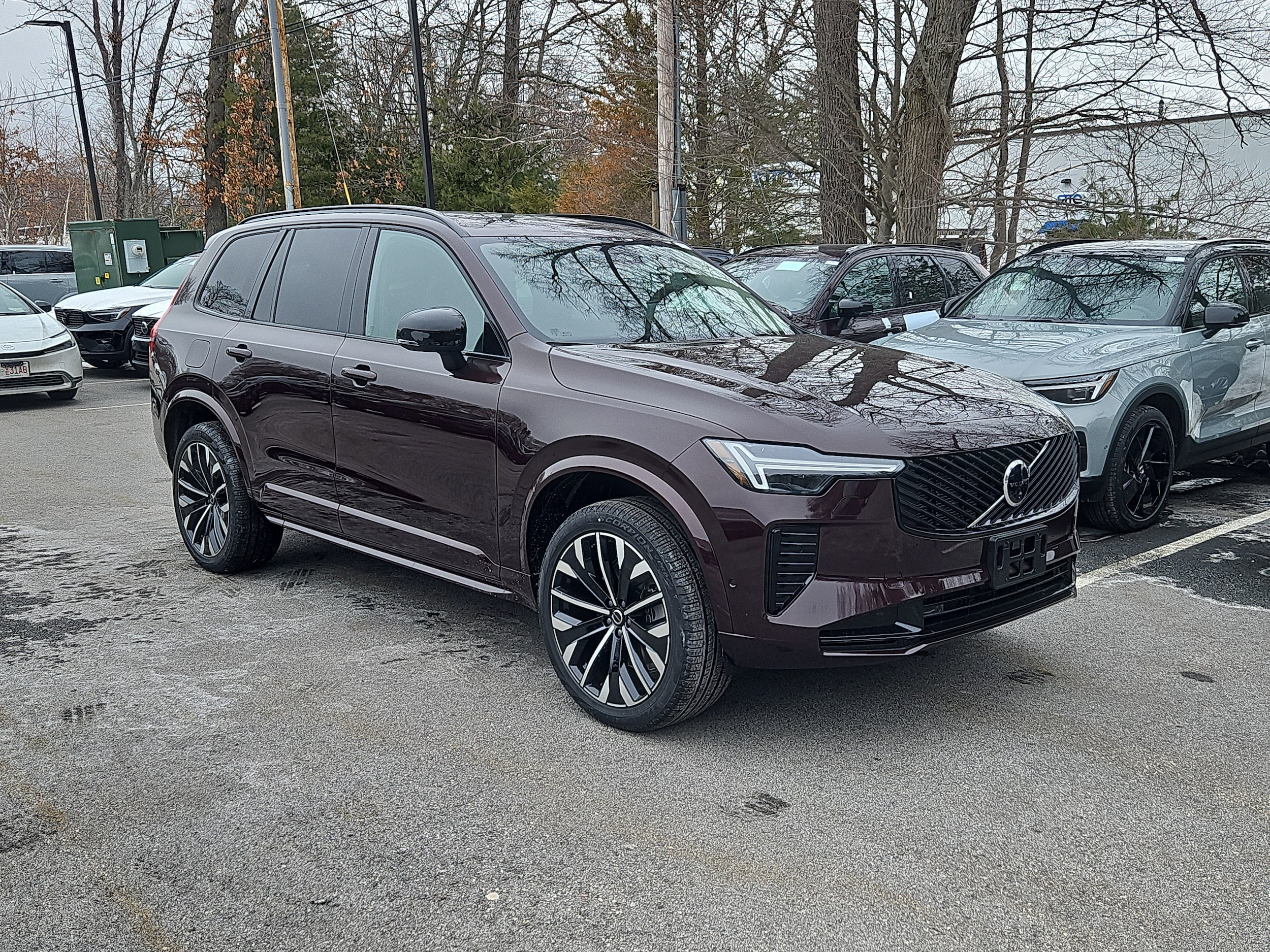 2026 Volvo XC90 B6 Ultra Dark 7-Seater 4WD's photo