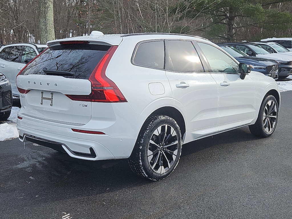 New 2026 Volvo XC60 plug-in hybrid T8 Plus SUV