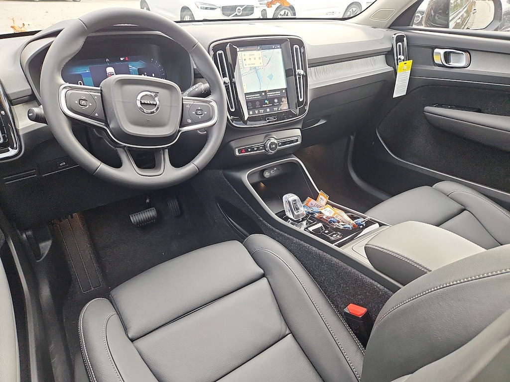 New 2026 Volvo XC40 B5 Plus SUV