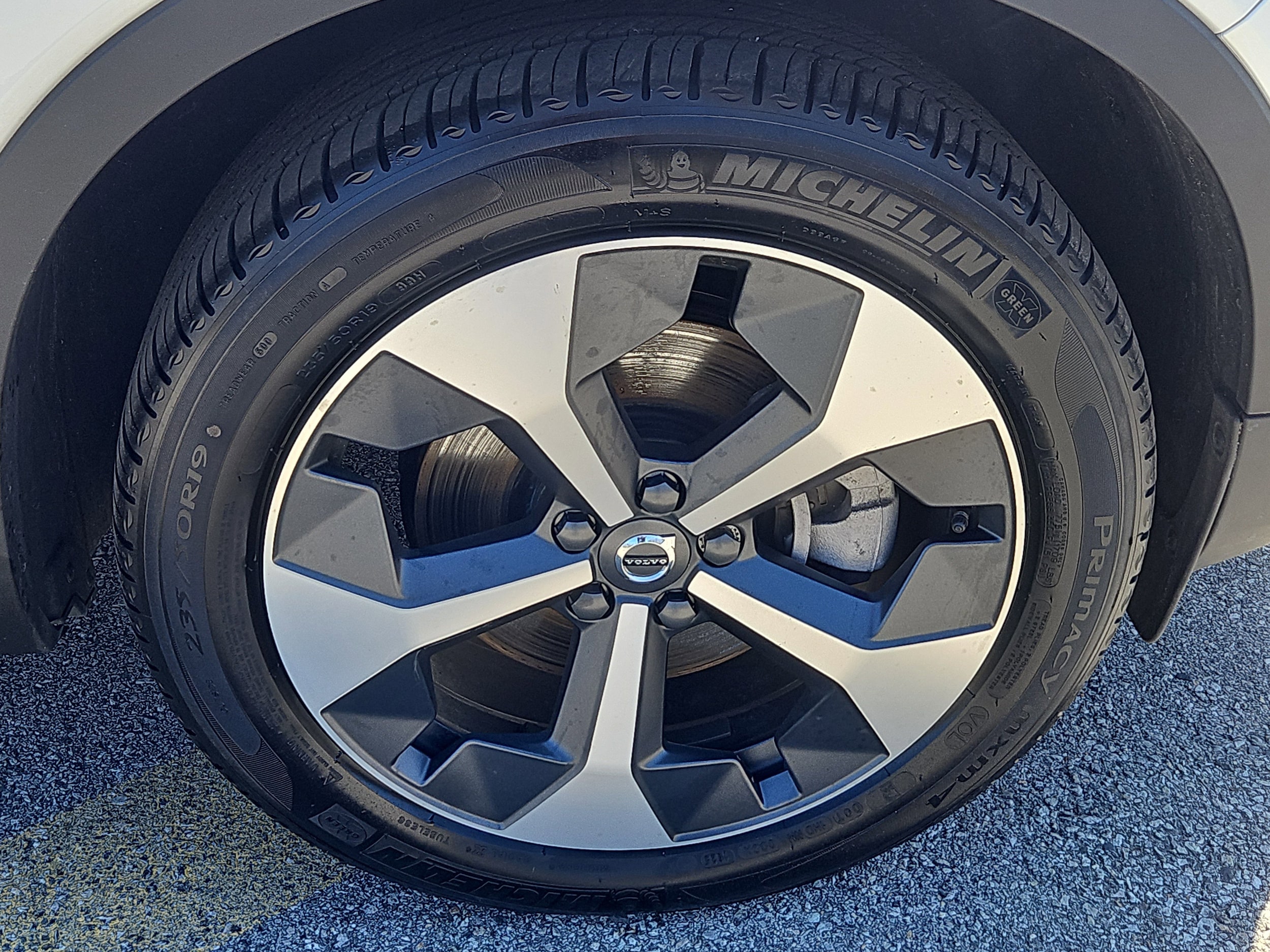 2026 Volvo XC40 Plus - Photo 29