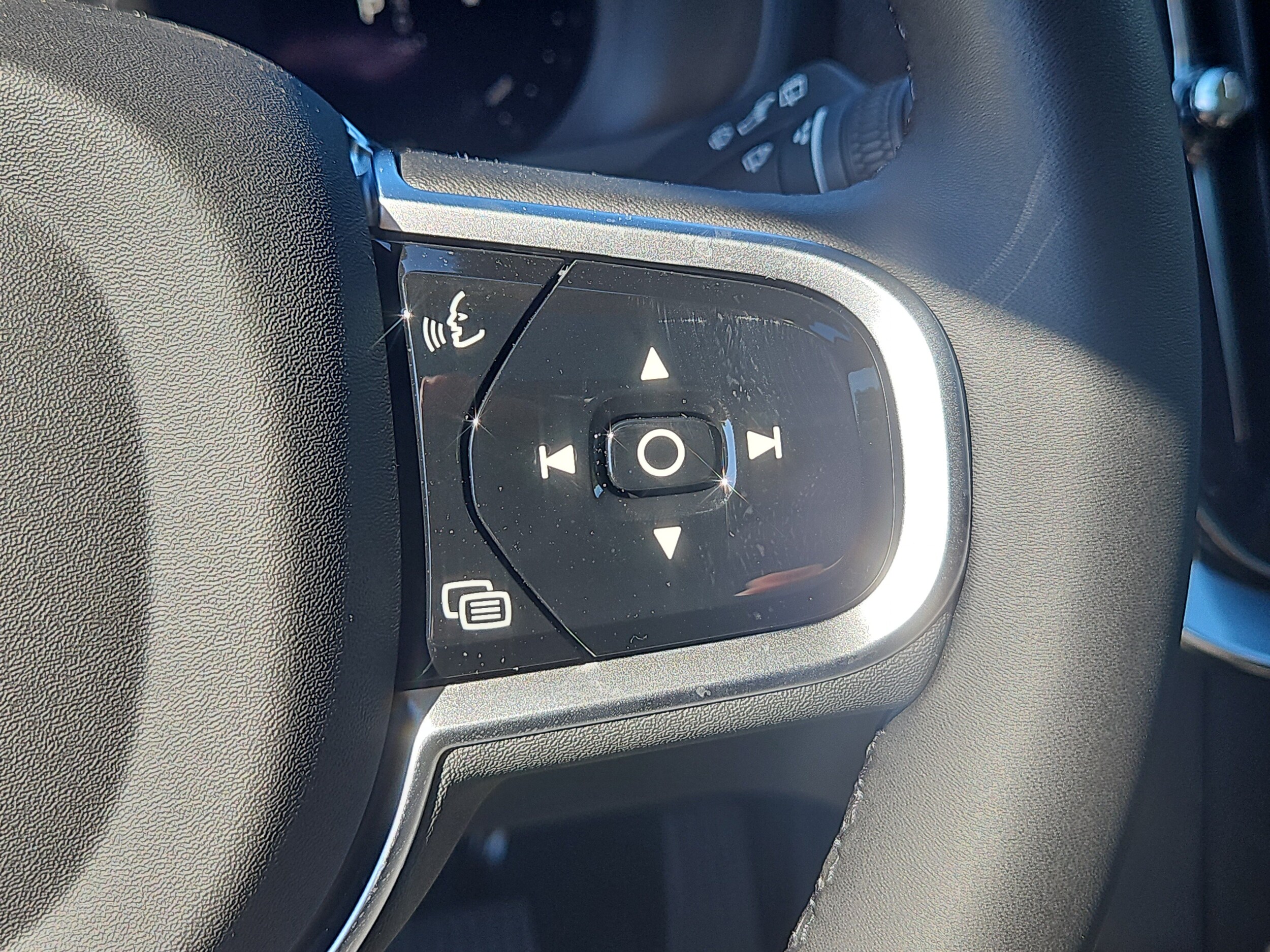 2026 Volvo XC90 Plus - Photo 17
