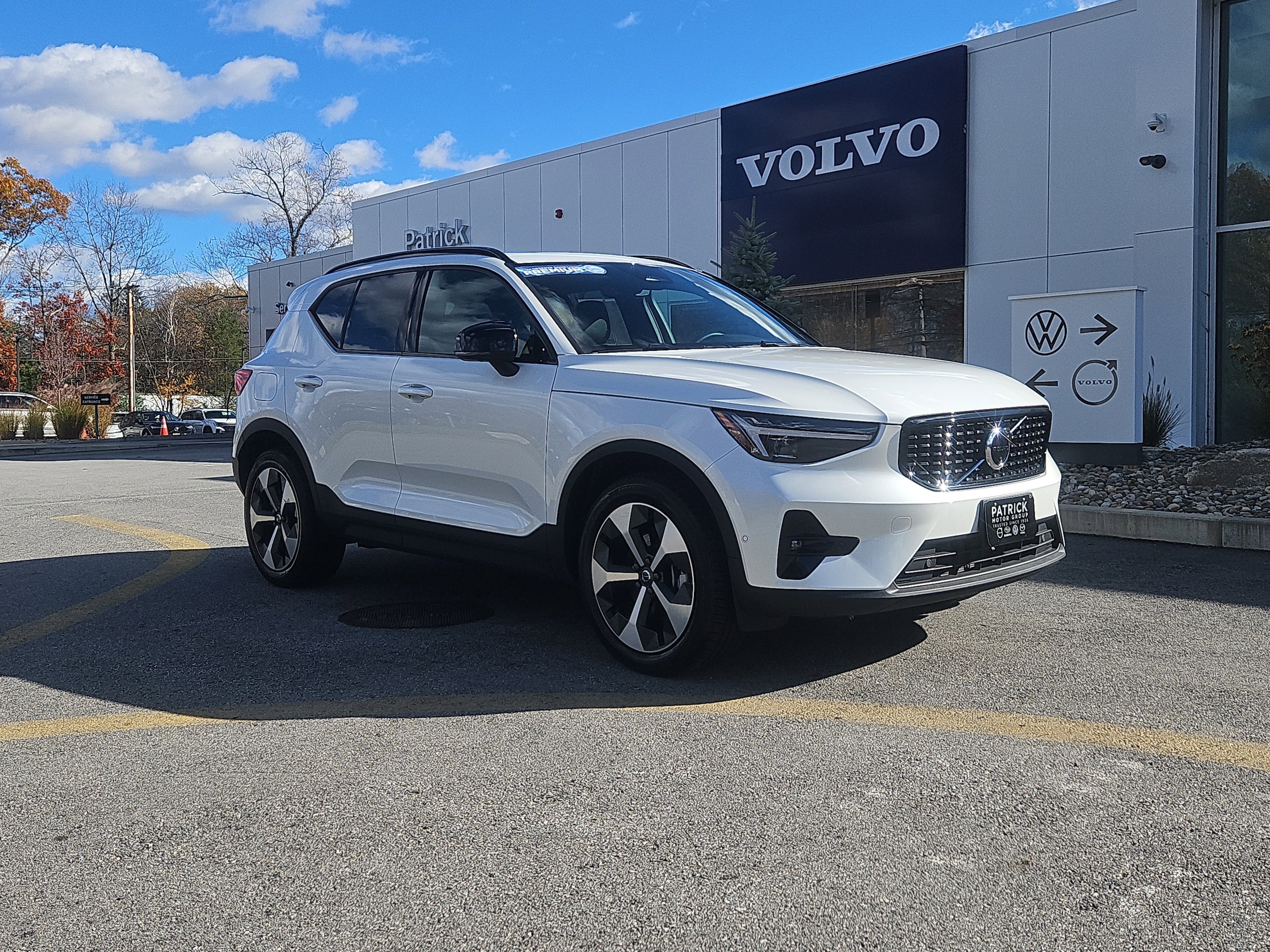 2025 Volvo XC40 Plus