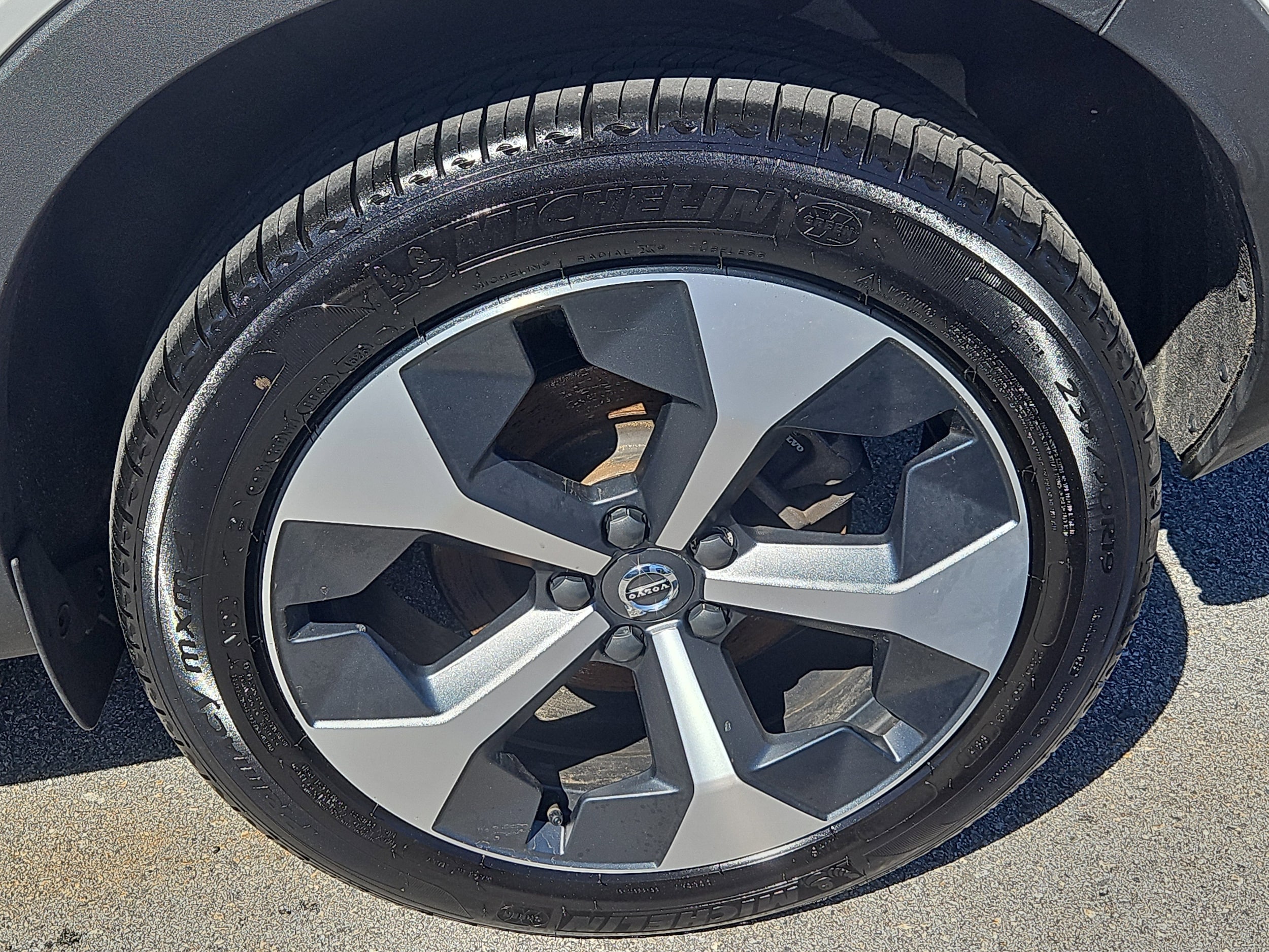 2026 Volvo XC40 Plus - Photo 27