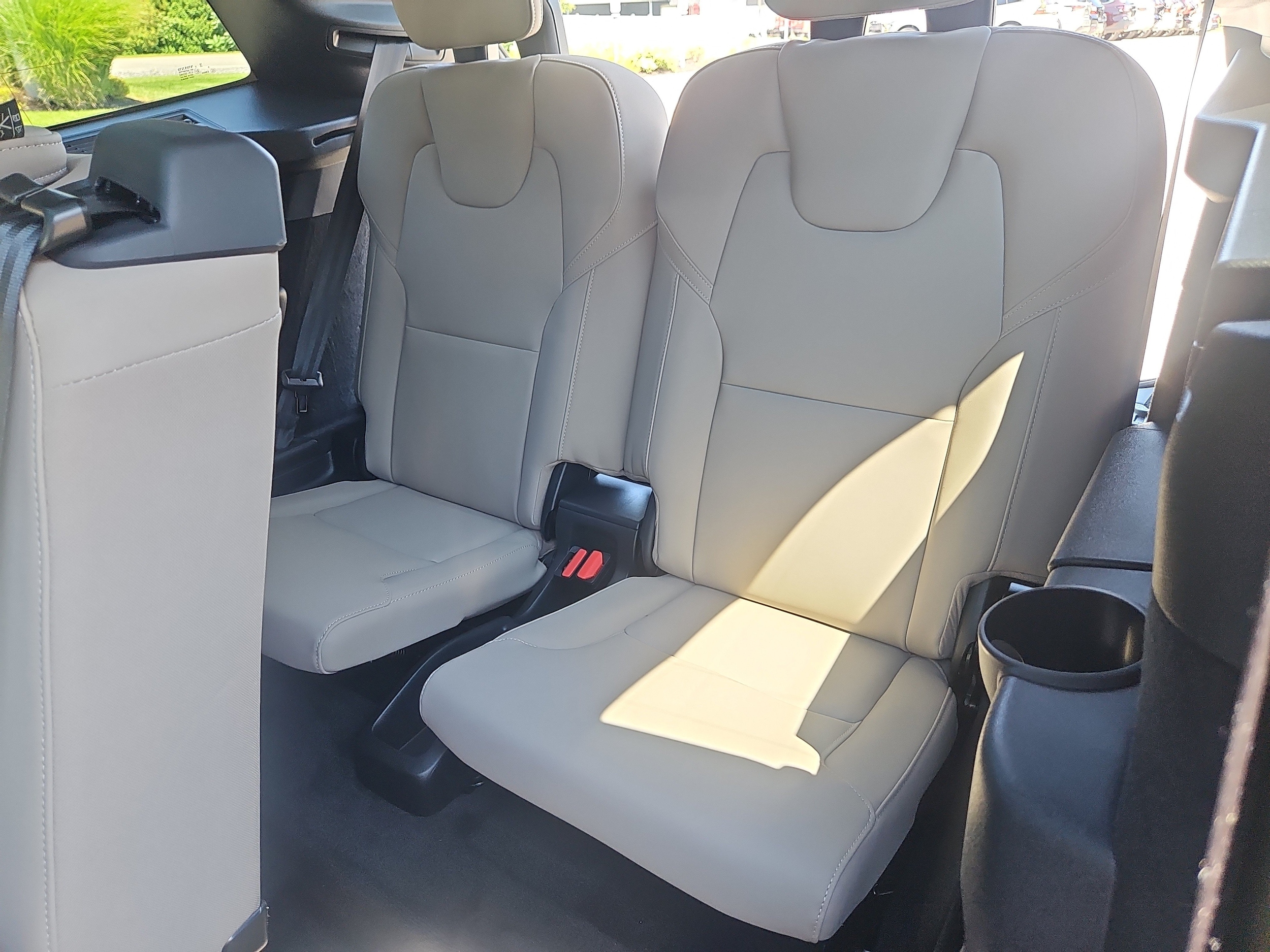 2026 Volvo XC90 Plus - Photo 34