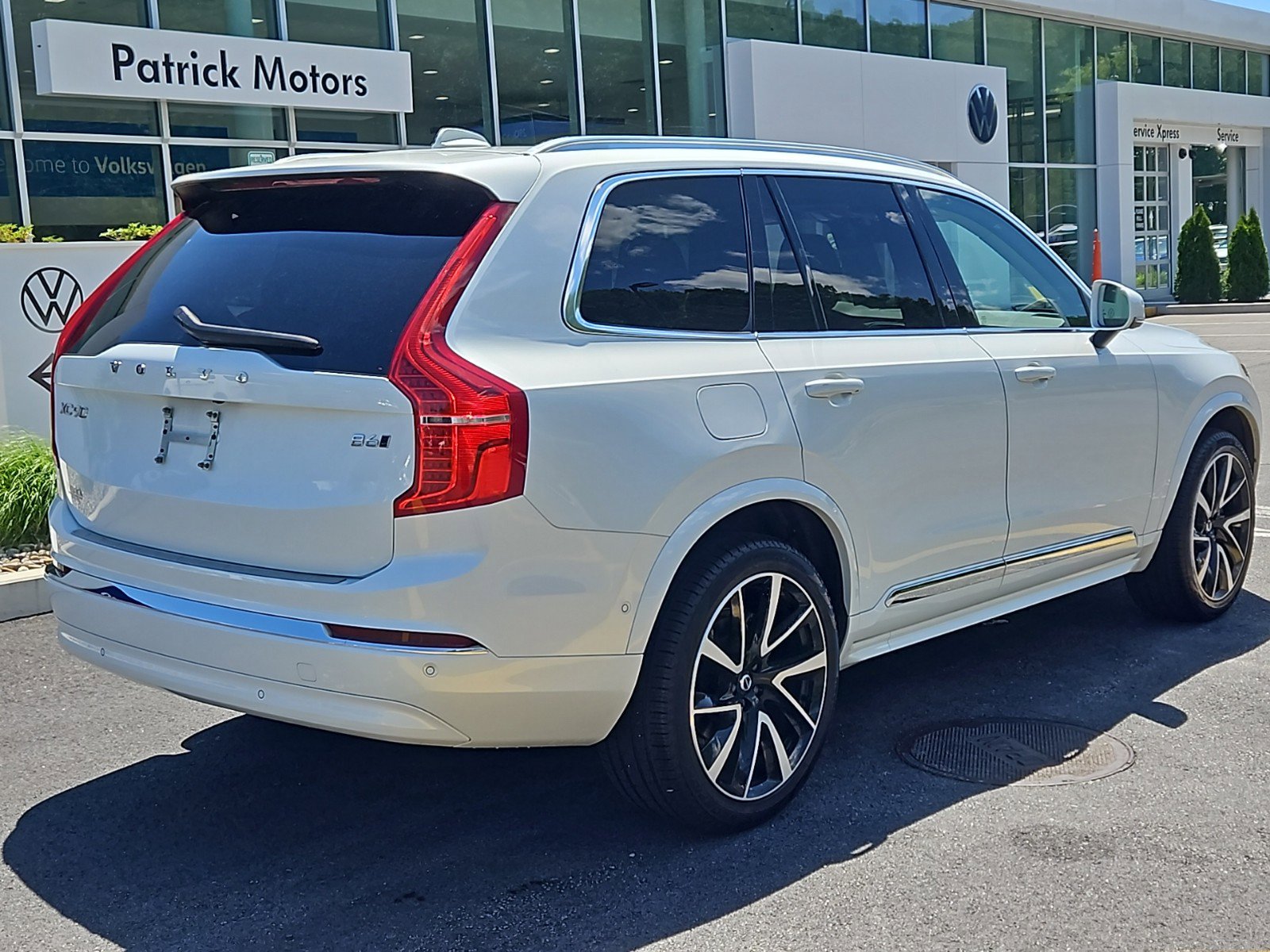 Certified 2024 Volvo XC90 Plus with VIN YV4062JE5R1162196 for sale in Auburn, MA