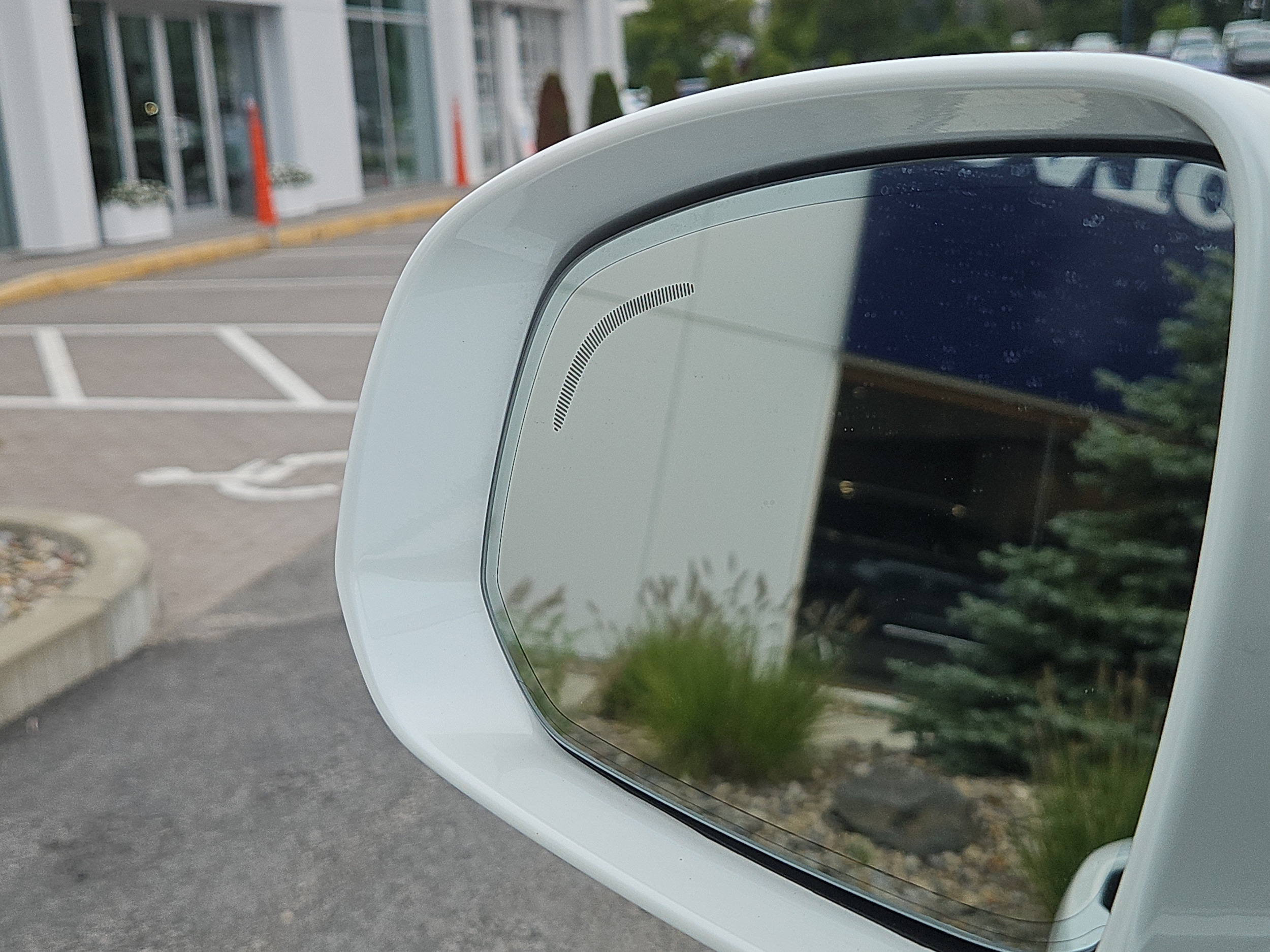 2026 Volvo XC90 Plus - Photo 17