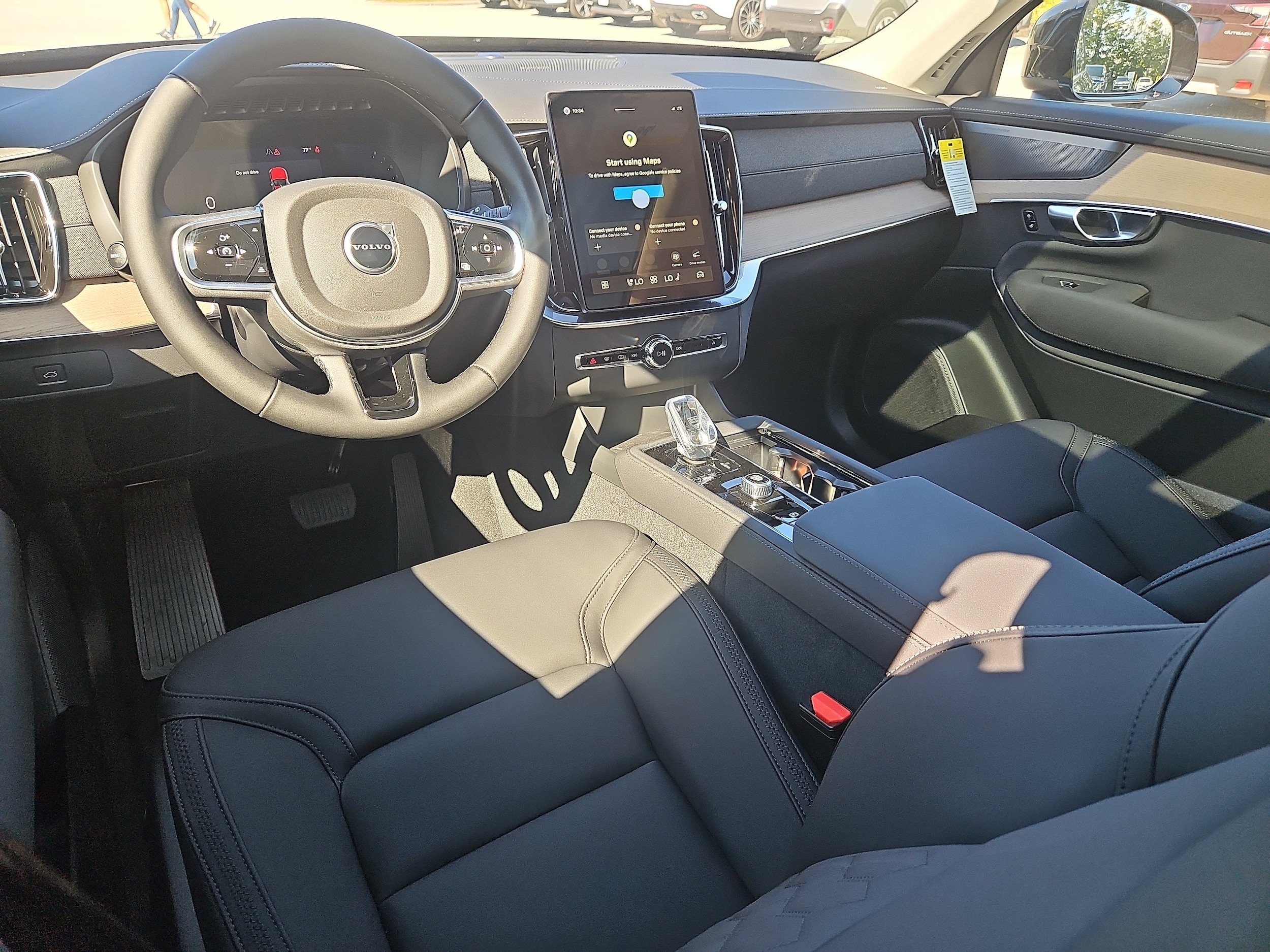 2026 Volvo XC90 Plus - Photo 3