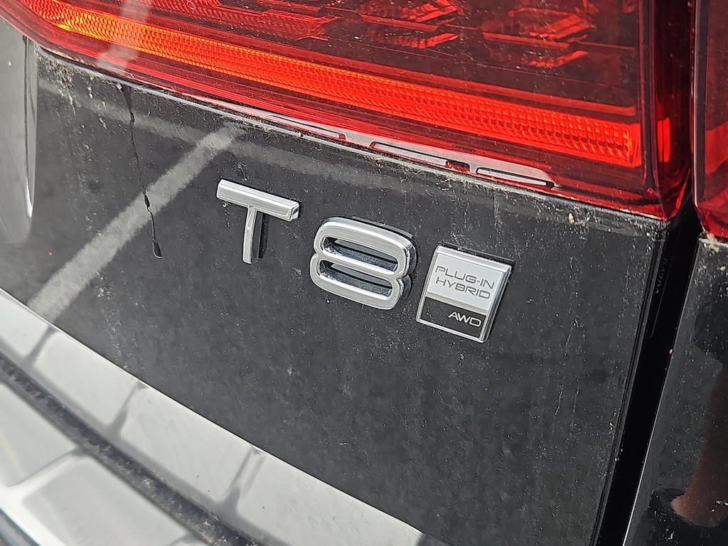 New 2026 Volvo XC60 plug-in hybrid T8 Ultra SUV