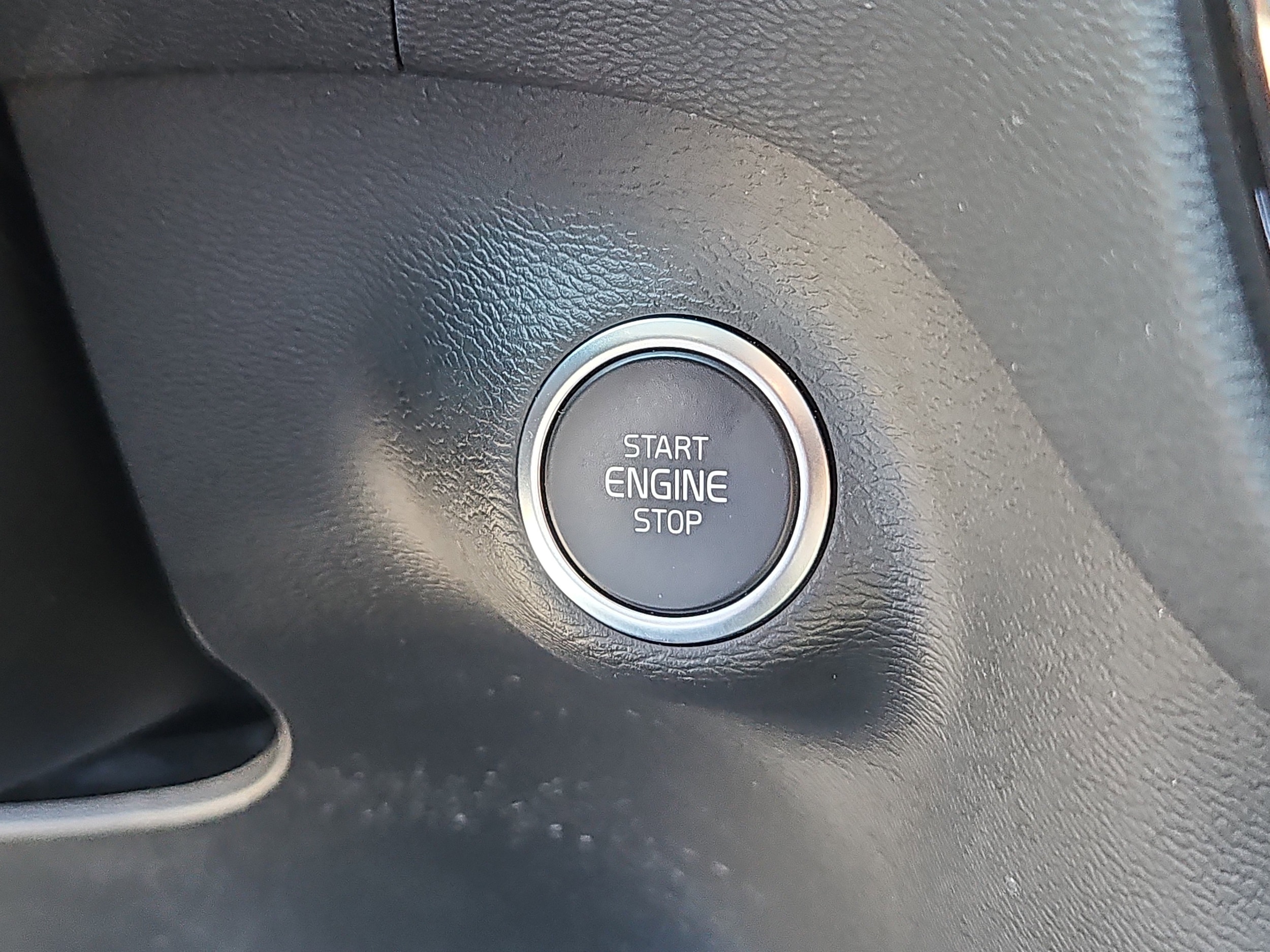 2026 Volvo XC40 Plus - Photo 17