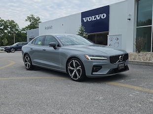 2024 Volvo S60 Plus Dark Theme 4dr Car
