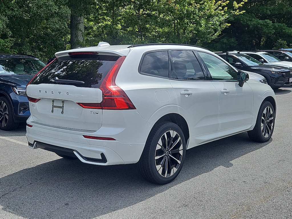 New 2026 Volvo XC60 plug-in hybrid T8 Plus SUV
