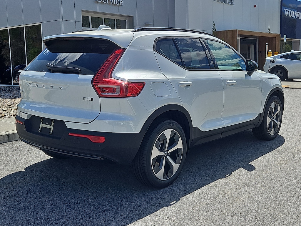 New 2026 Volvo XC40 B5 Plus SUV
