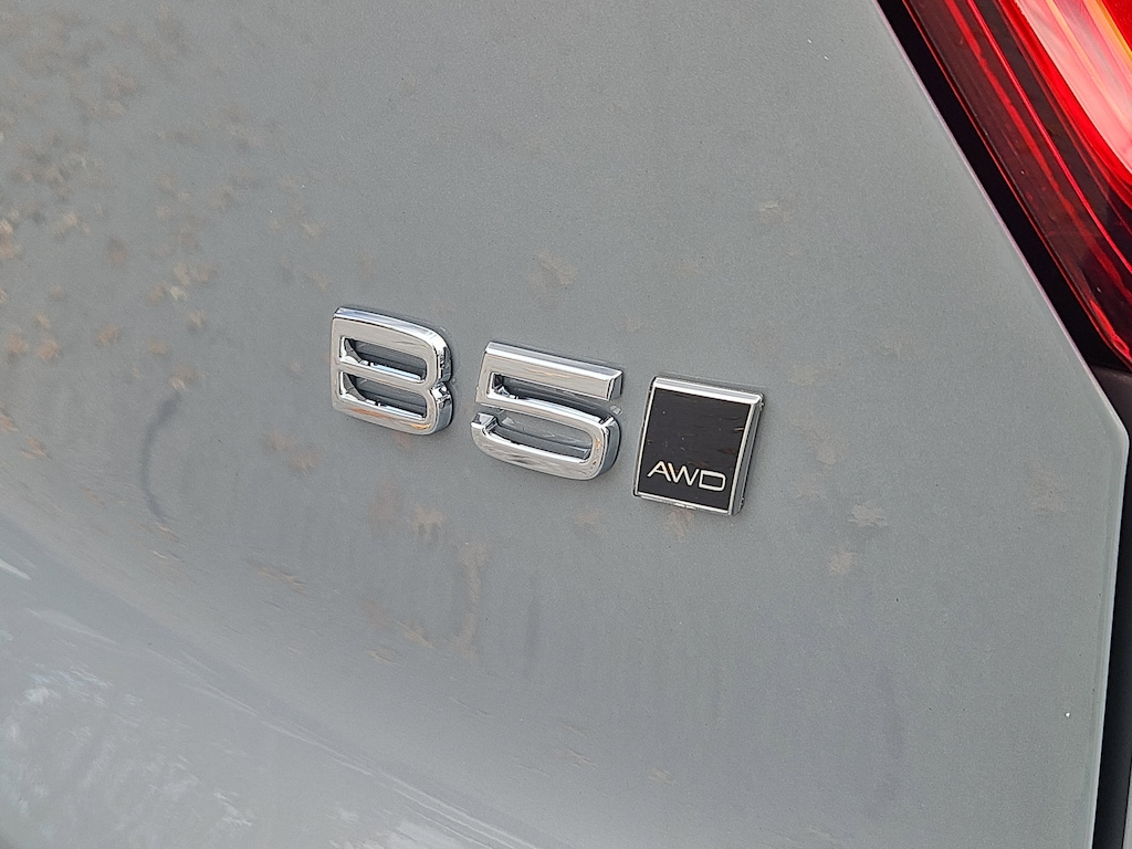 New 2026 Volvo XC40 B5 Plus SUV