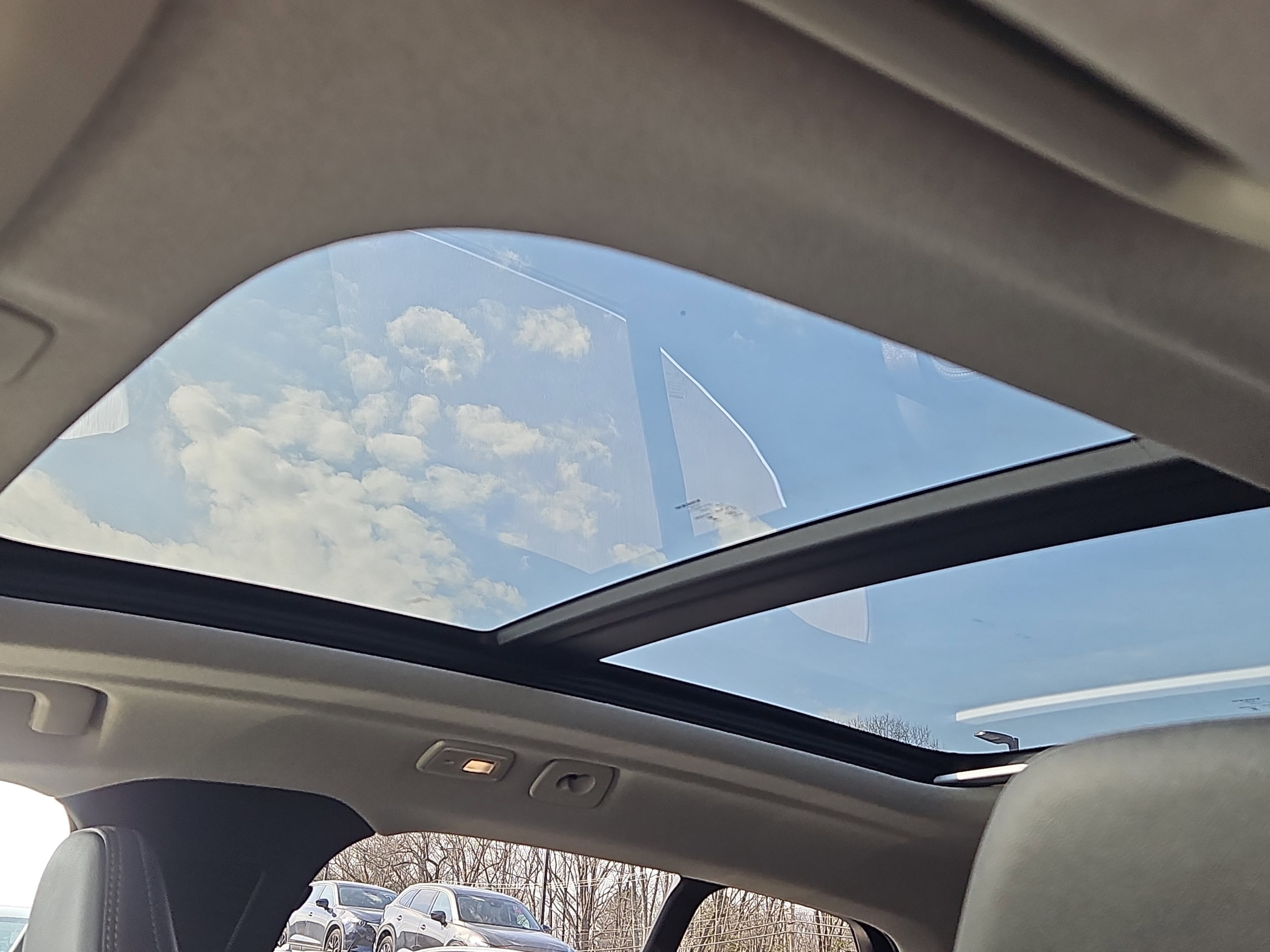 2025 Volvo XC40 Plus - Photo 6