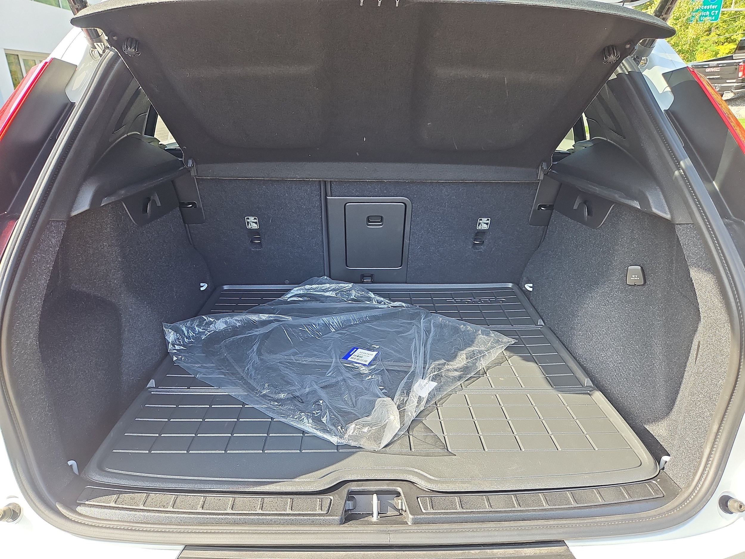 2026 Volvo XC40 Plus - Photo 34