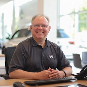 Staff member Chris Duggan from ID_e457d23222cb