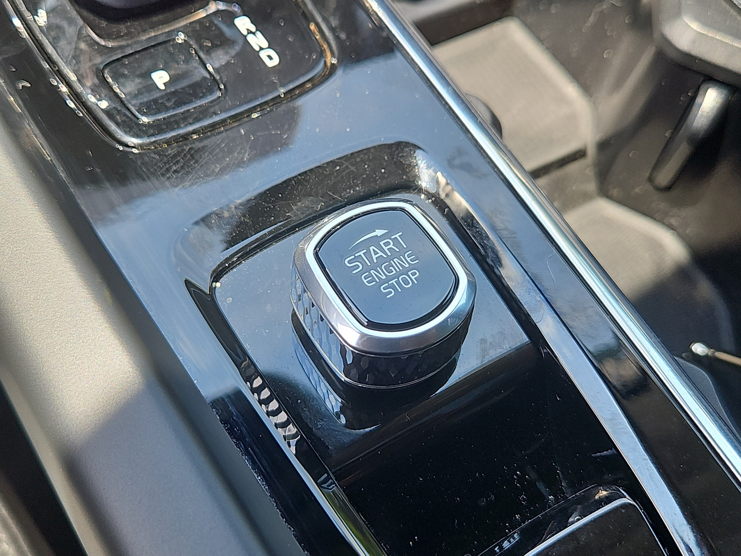 2026 Volvo XC60 Plus - Photo 18