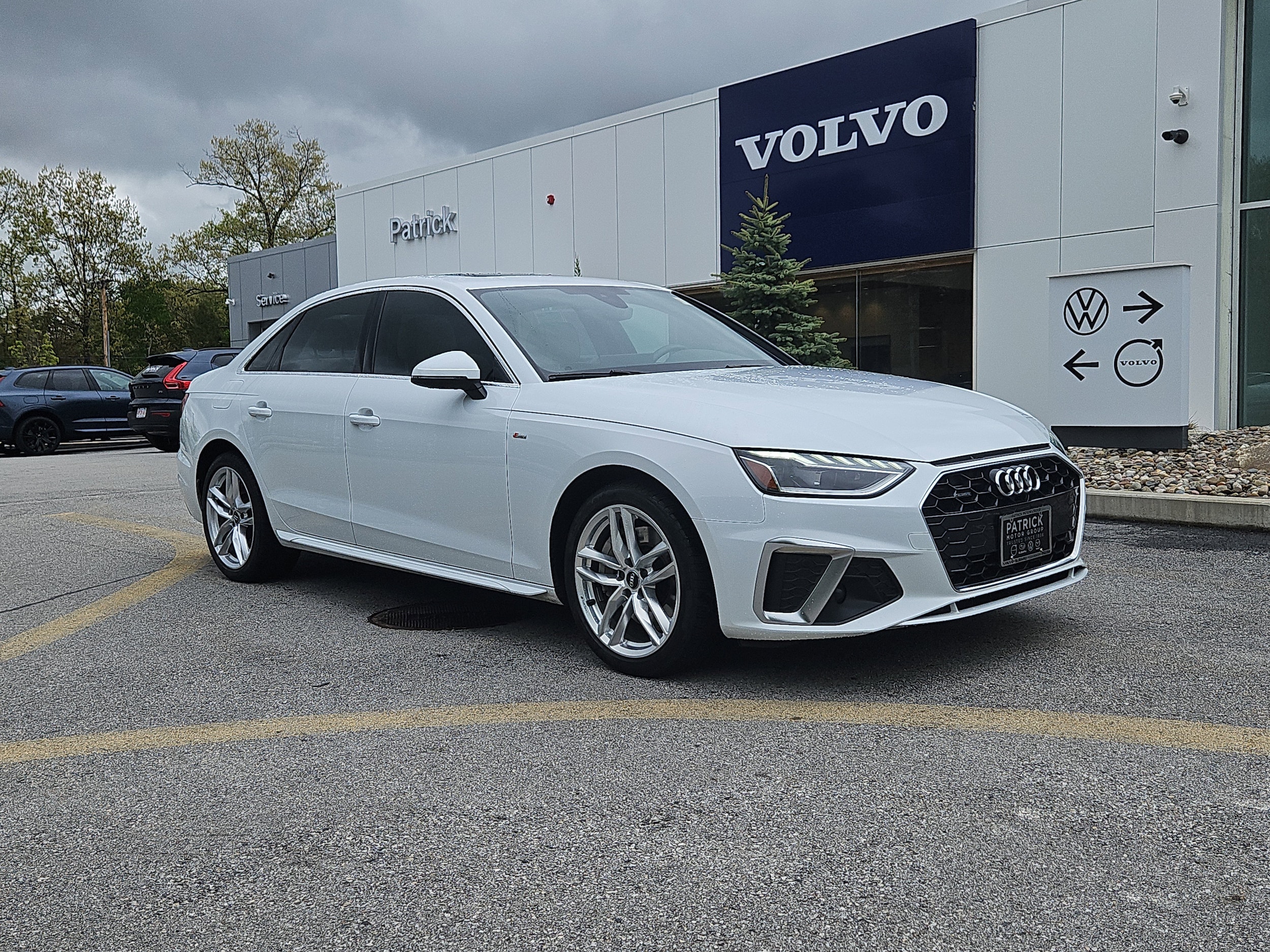 2020 Audi A4 45 quattro S tronic Premium Plus's photo