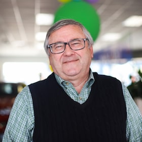 Staff member Henry K. from ID_e457d23222cb