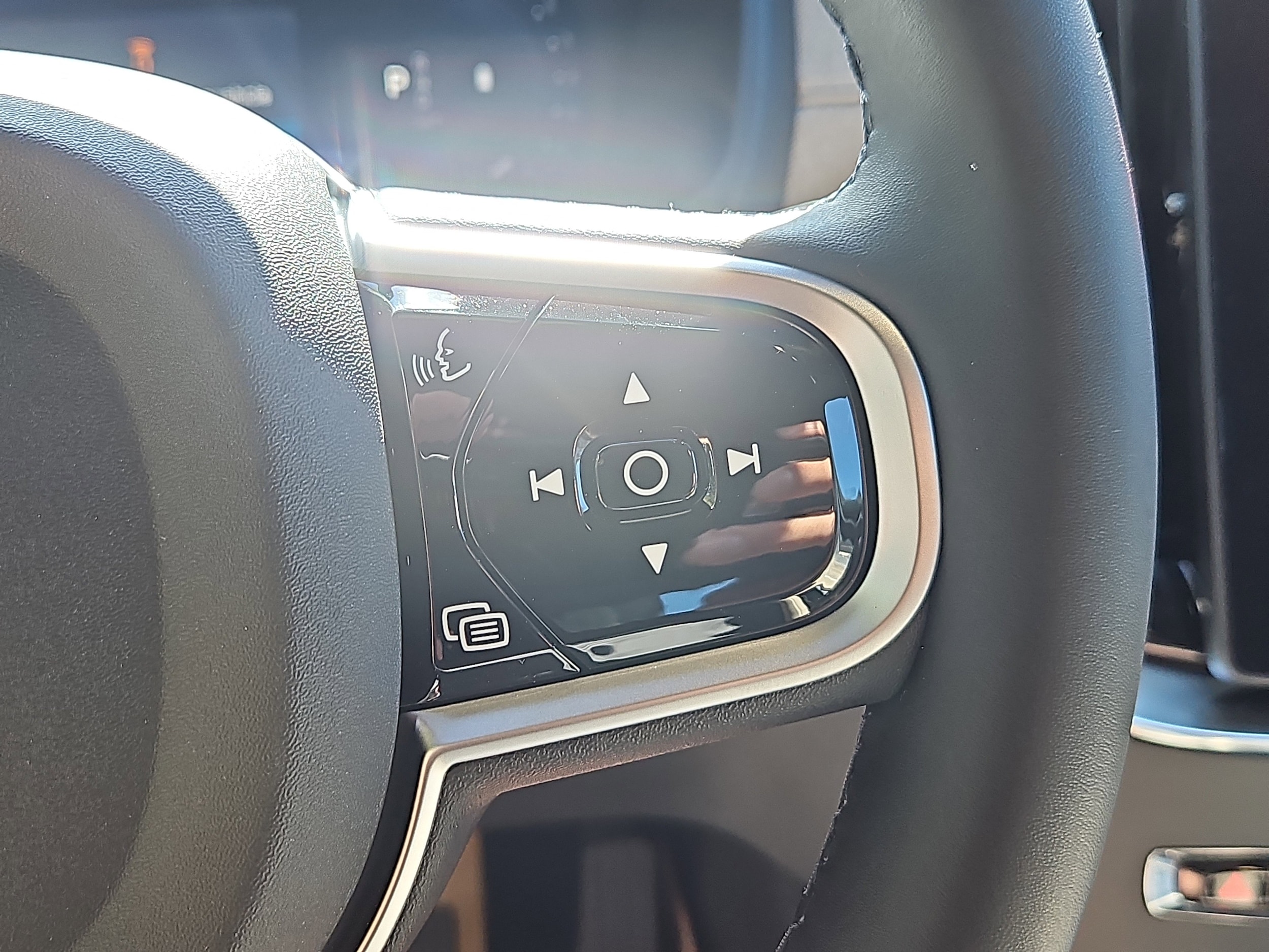2026 Volvo XC90 Plus - Photo 16