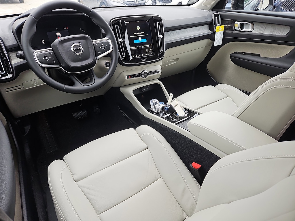 New 2026 Volvo XC40 B5 Ultra SUV