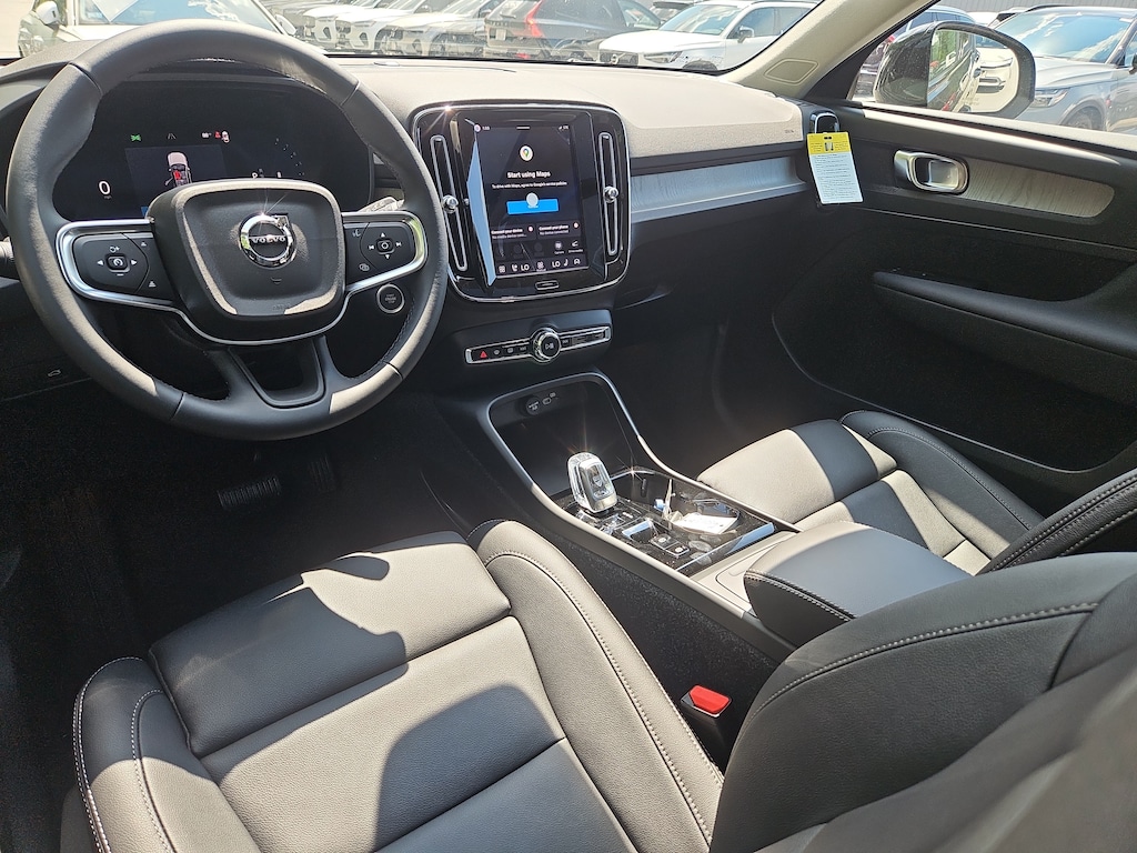 New 2026 Volvo XC40 B5 Plus SUV