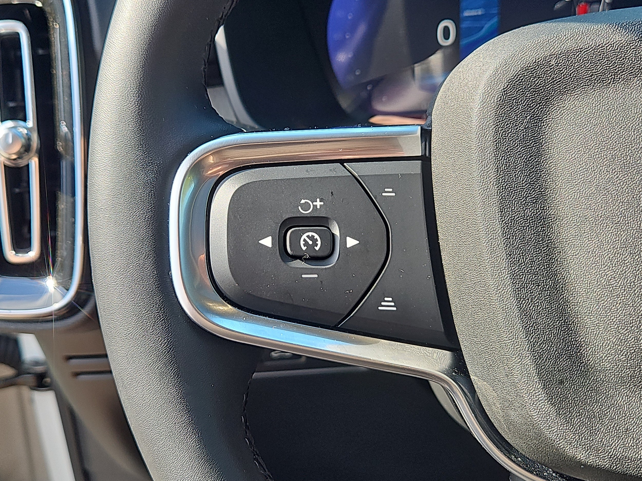 2026 Volvo XC40 Plus - Photo 19