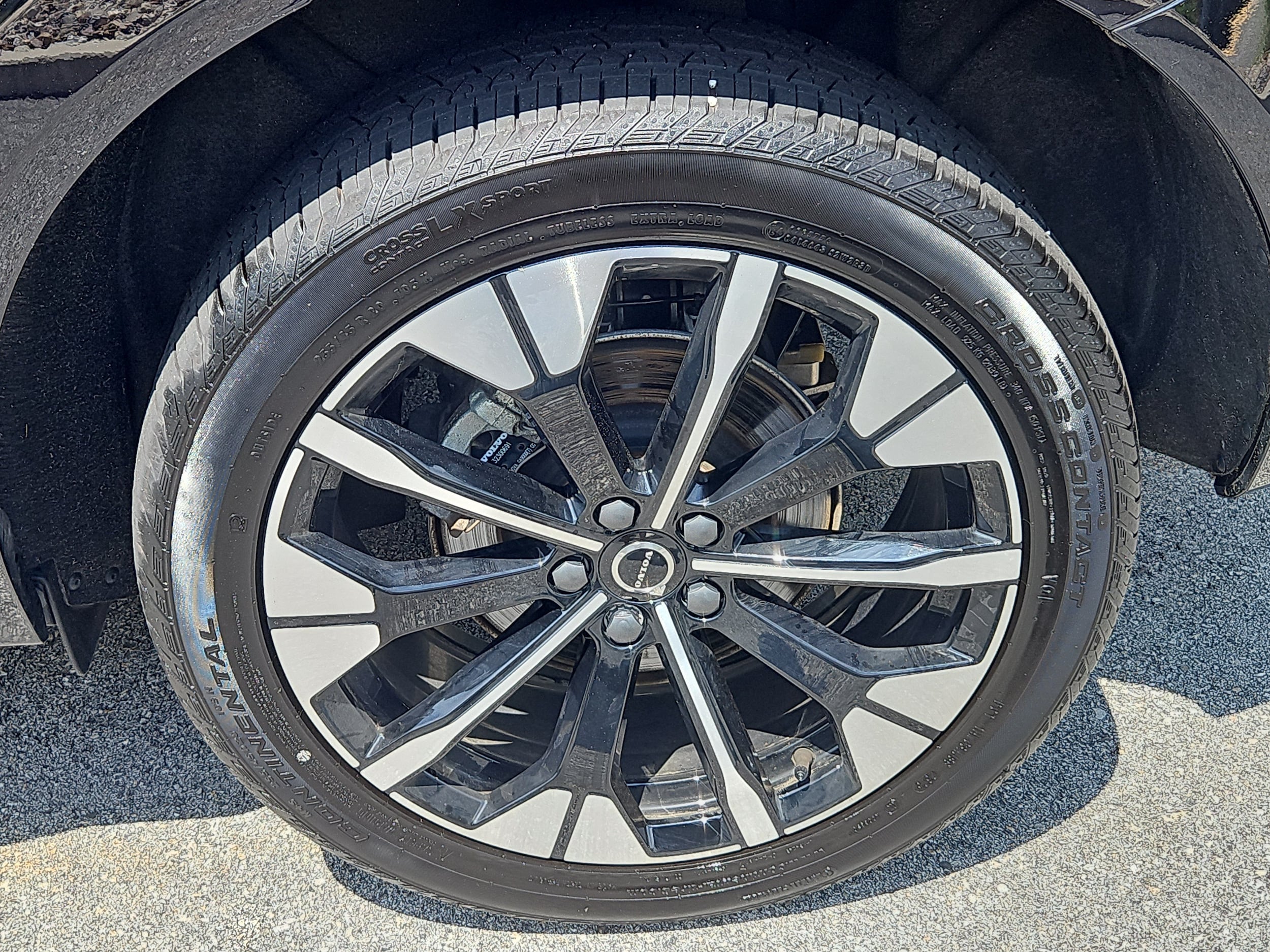 2026 Volvo XC60 Plus - Photo 28