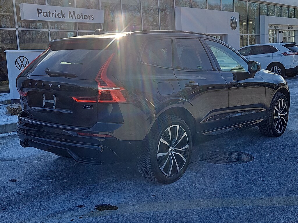 Used 2024 Volvo XC60 Plus Dark Theme Sport Utility