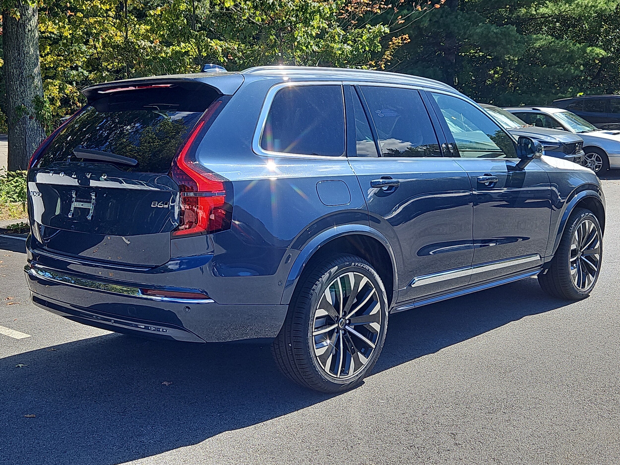 2026 Volvo XC90 Plus - Photo 2