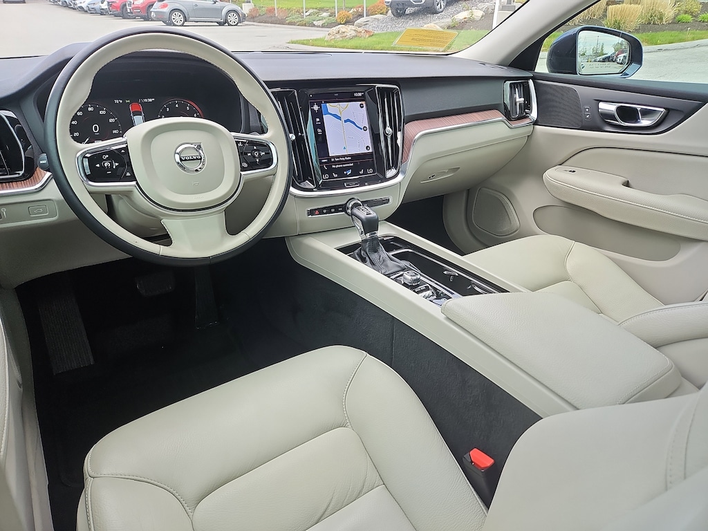 Used 2021 Volvo S60 Momentum 4dr Car