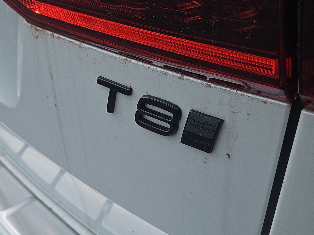 New 2026 Volvo XC60 plug-in hybrid T8 Ultra Black Edition SUV