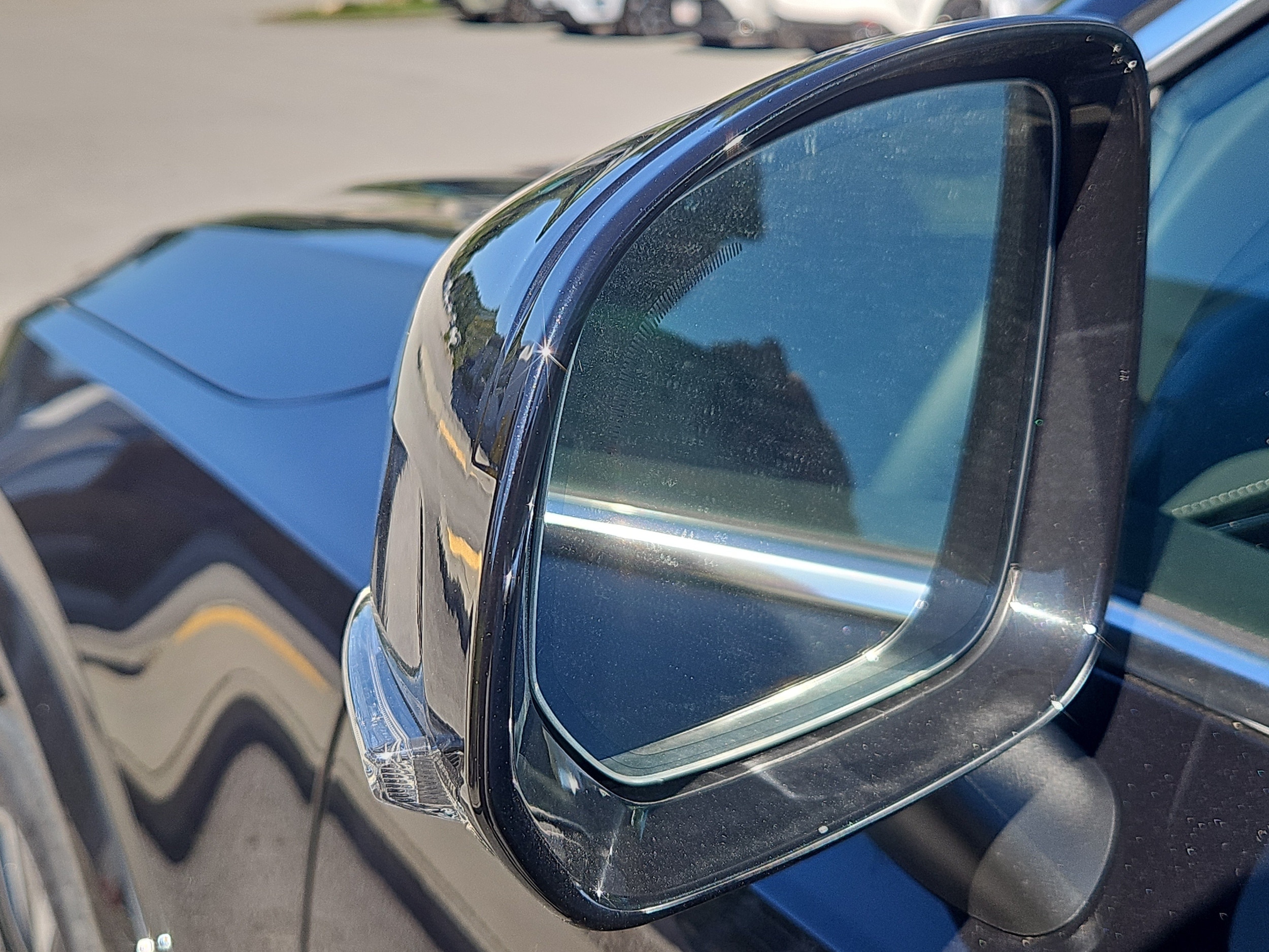 2026 Volvo XC90 Plus - Photo 14