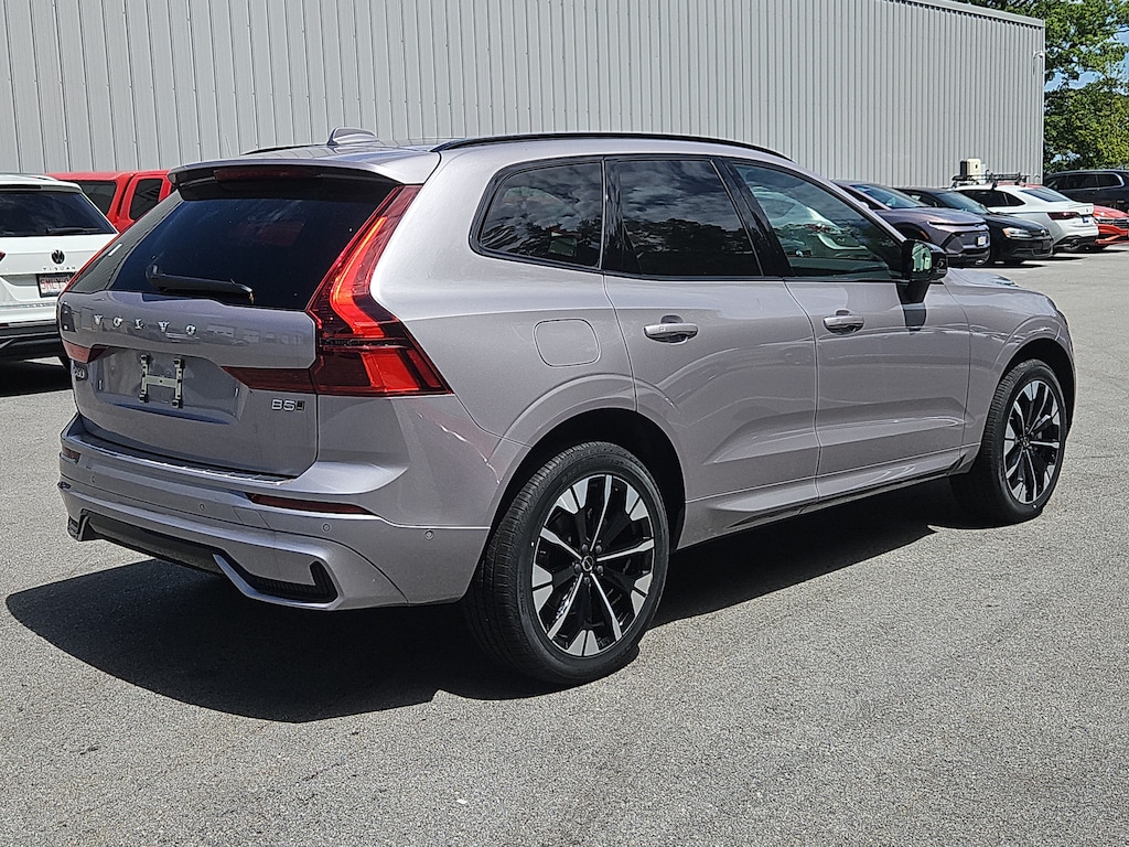 New 2026 Volvo XC60 B5 Plus SUV