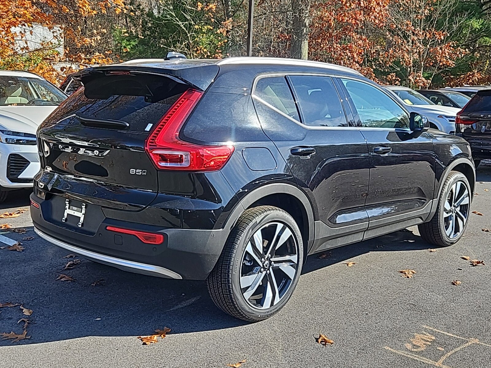 2025 Volvo XC40 Plus photo 2