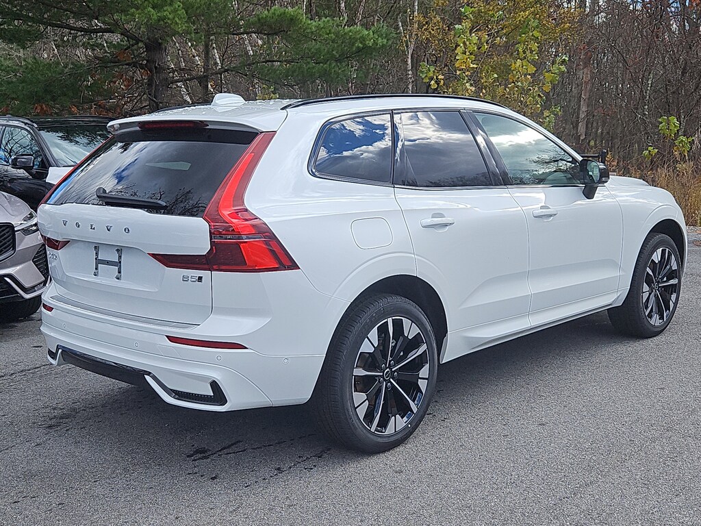 New 2026 Volvo XC60 B5 Plus SUV