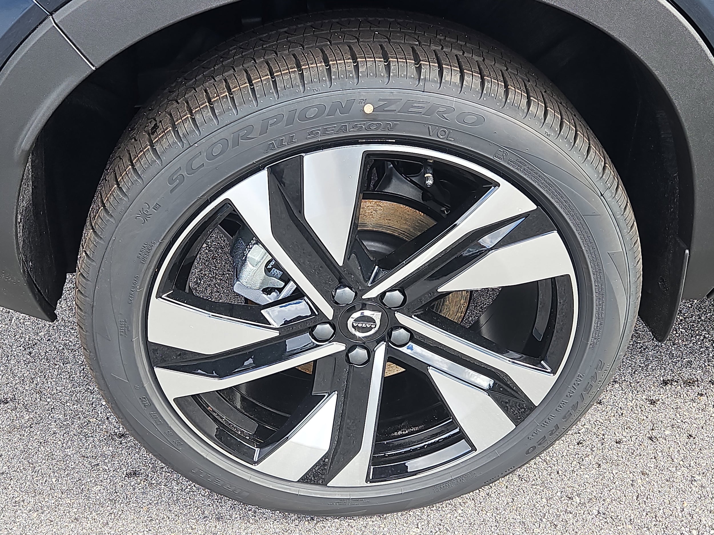 2026 Volvo XC40 Ultra - Photo 20