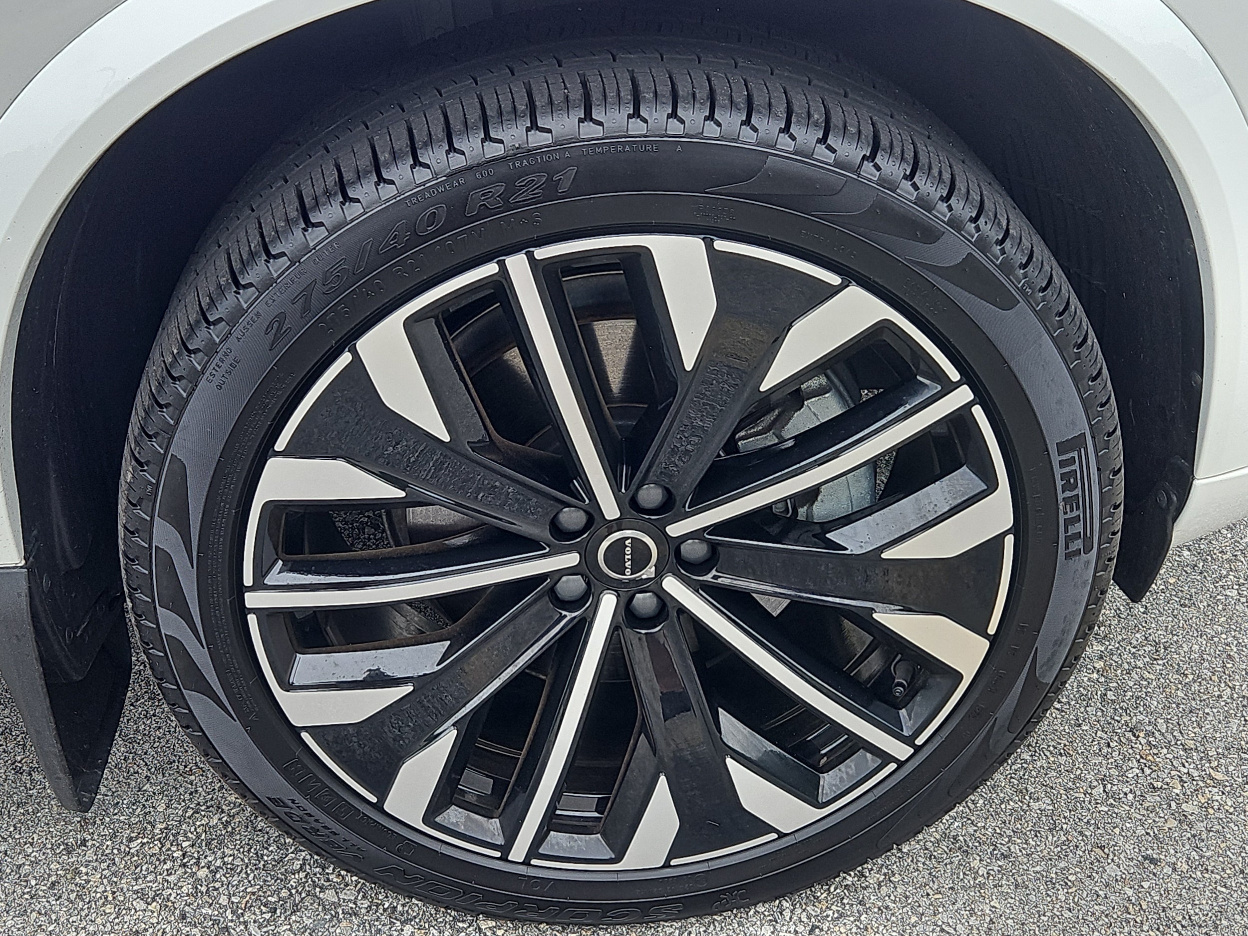 2026 Volvo XC90 Plus - Photo 31