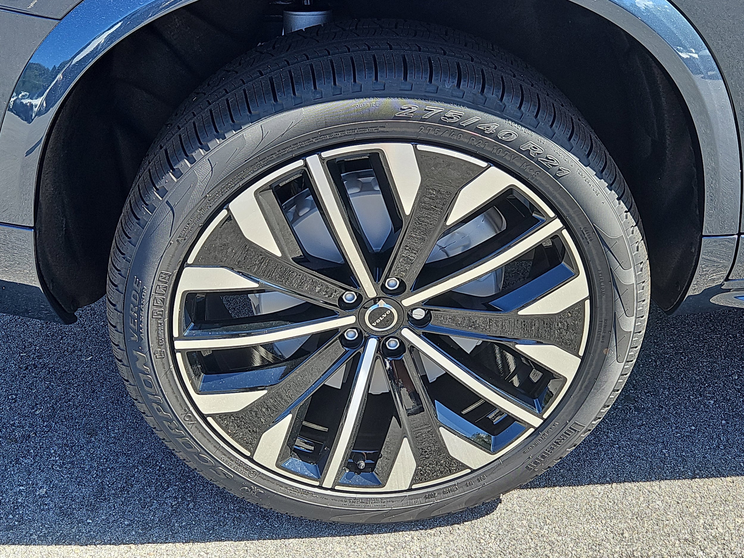 2026 Volvo XC90 Plus - Photo 19