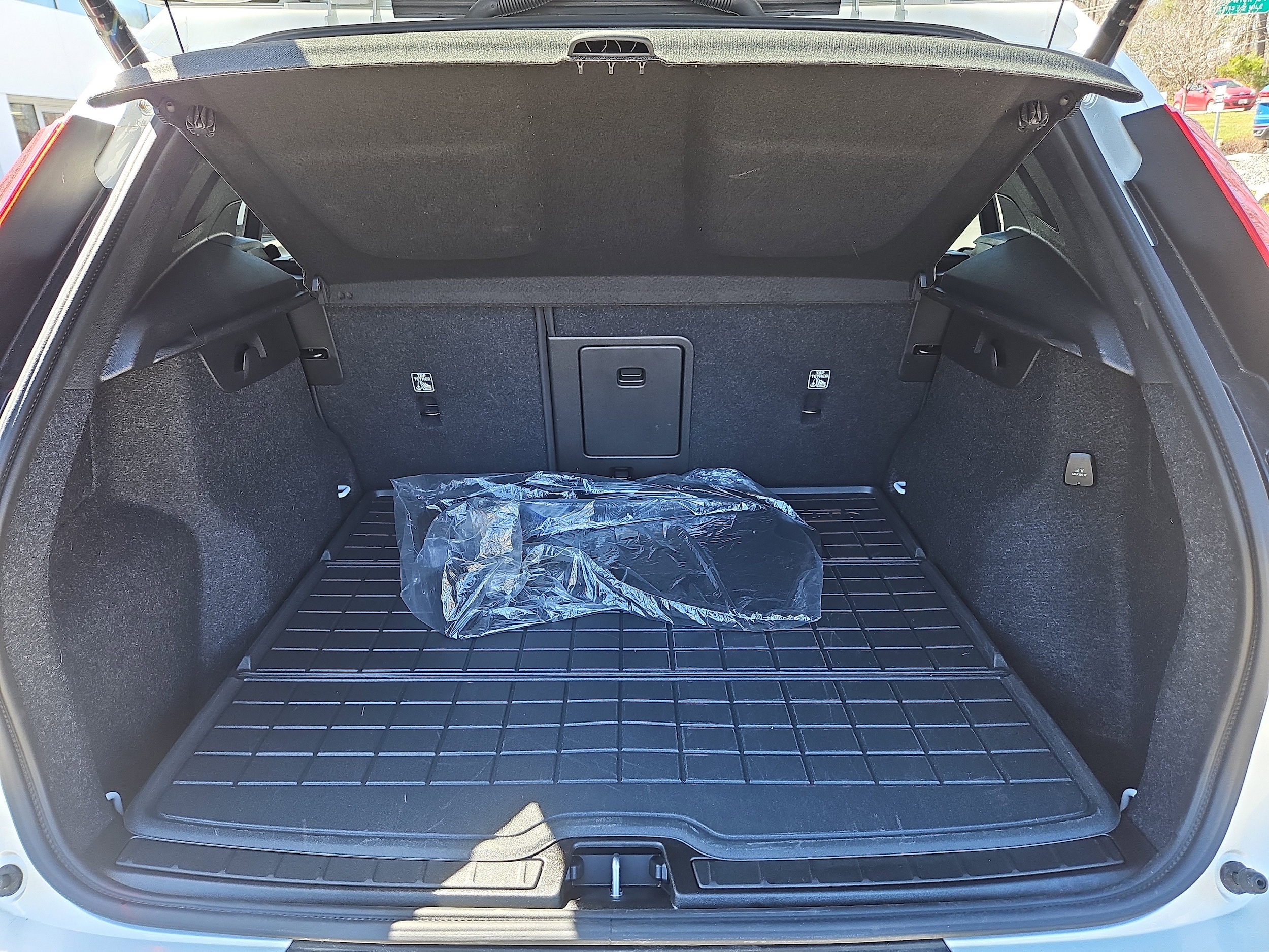 2026 Volvo XC40 Plus - Photo 32