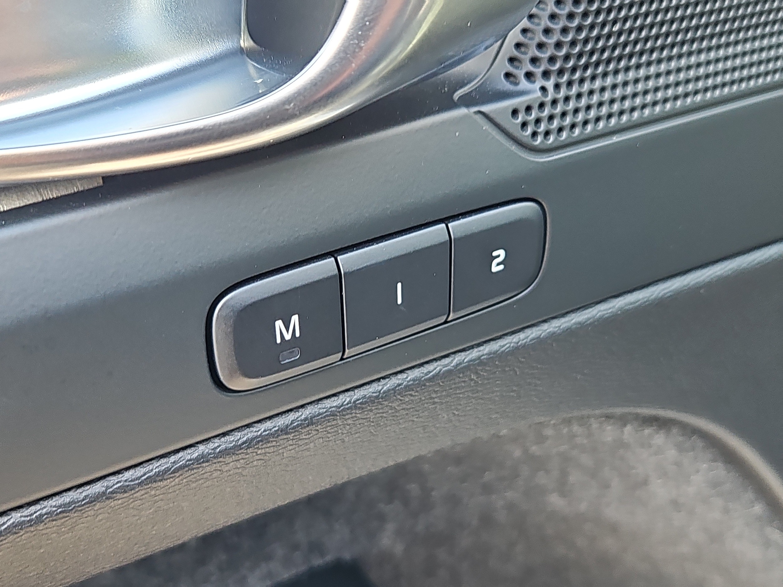 2026 Volvo XC40 Plus - Photo 12