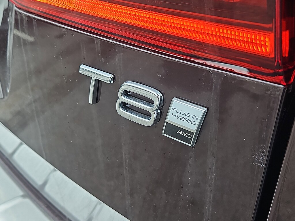 New 2026 Volvo XC60 plug-in hybrid T8 Ultra SUV