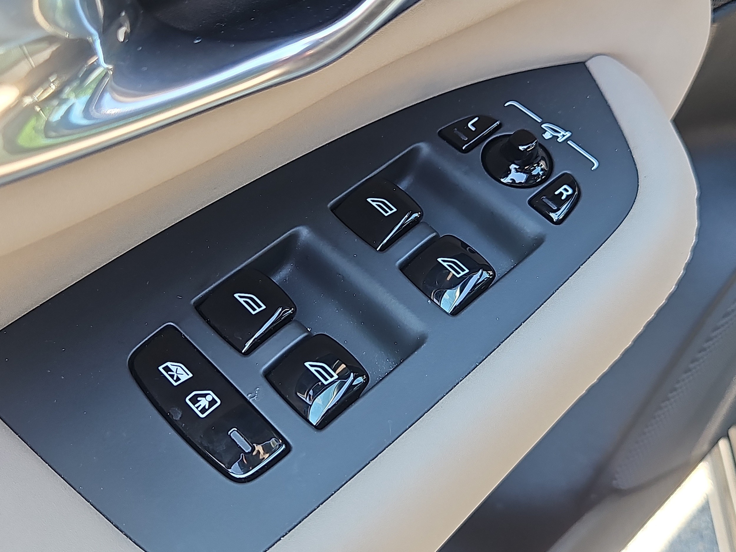 2026 Volvo XC90 Plus - Photo 21