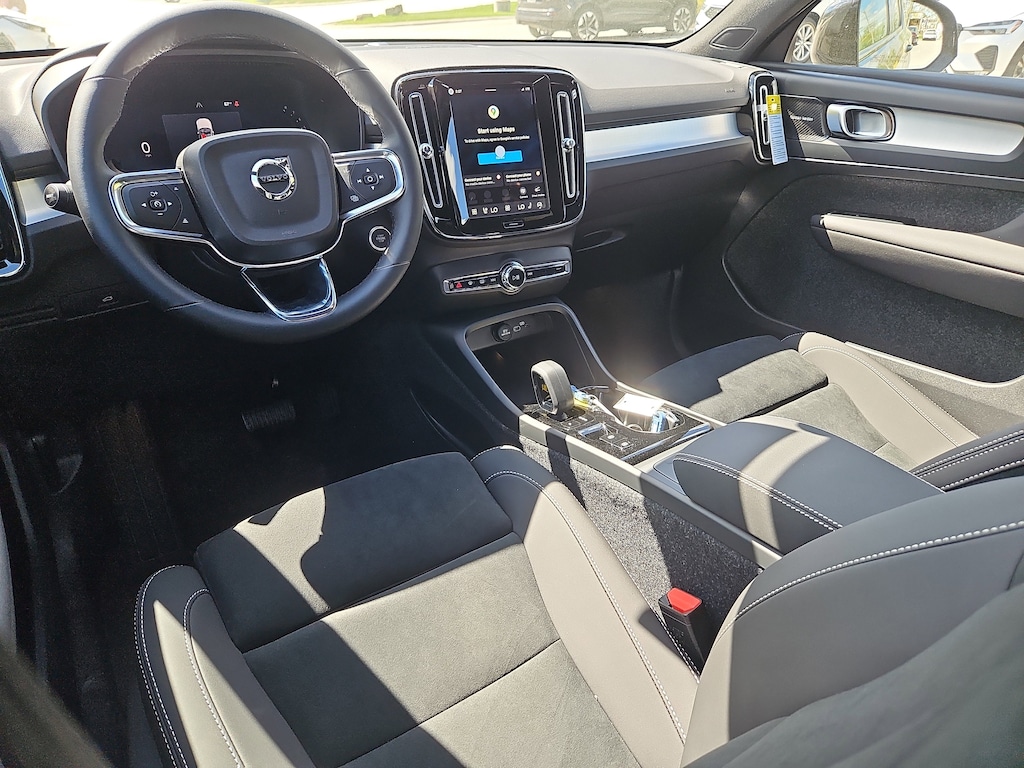 New 2026 Volvo XC40 B5 Ultra Black Edition SUV