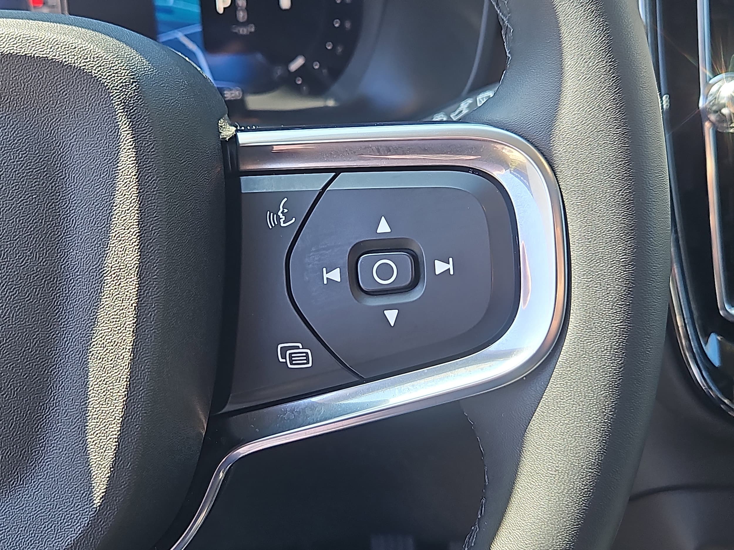 2026 Volvo XC40 Plus - Photo 19