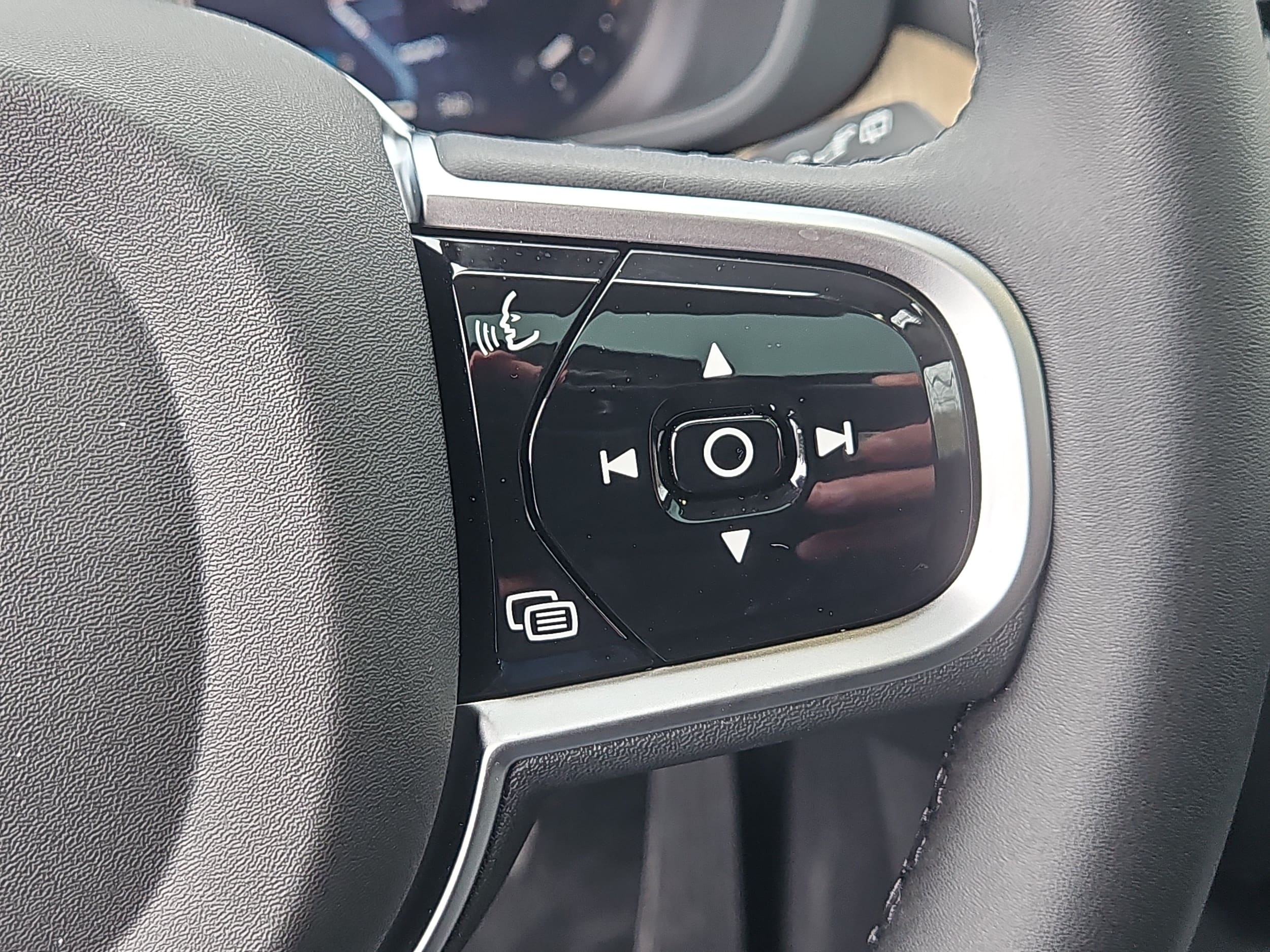 2026 Volvo XC60 Ultra - Photo 18