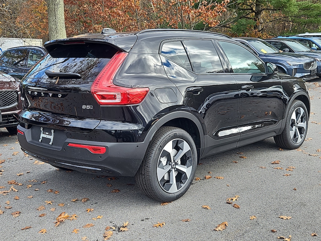 New 2026 Volvo XC40 B5 Plus SUV