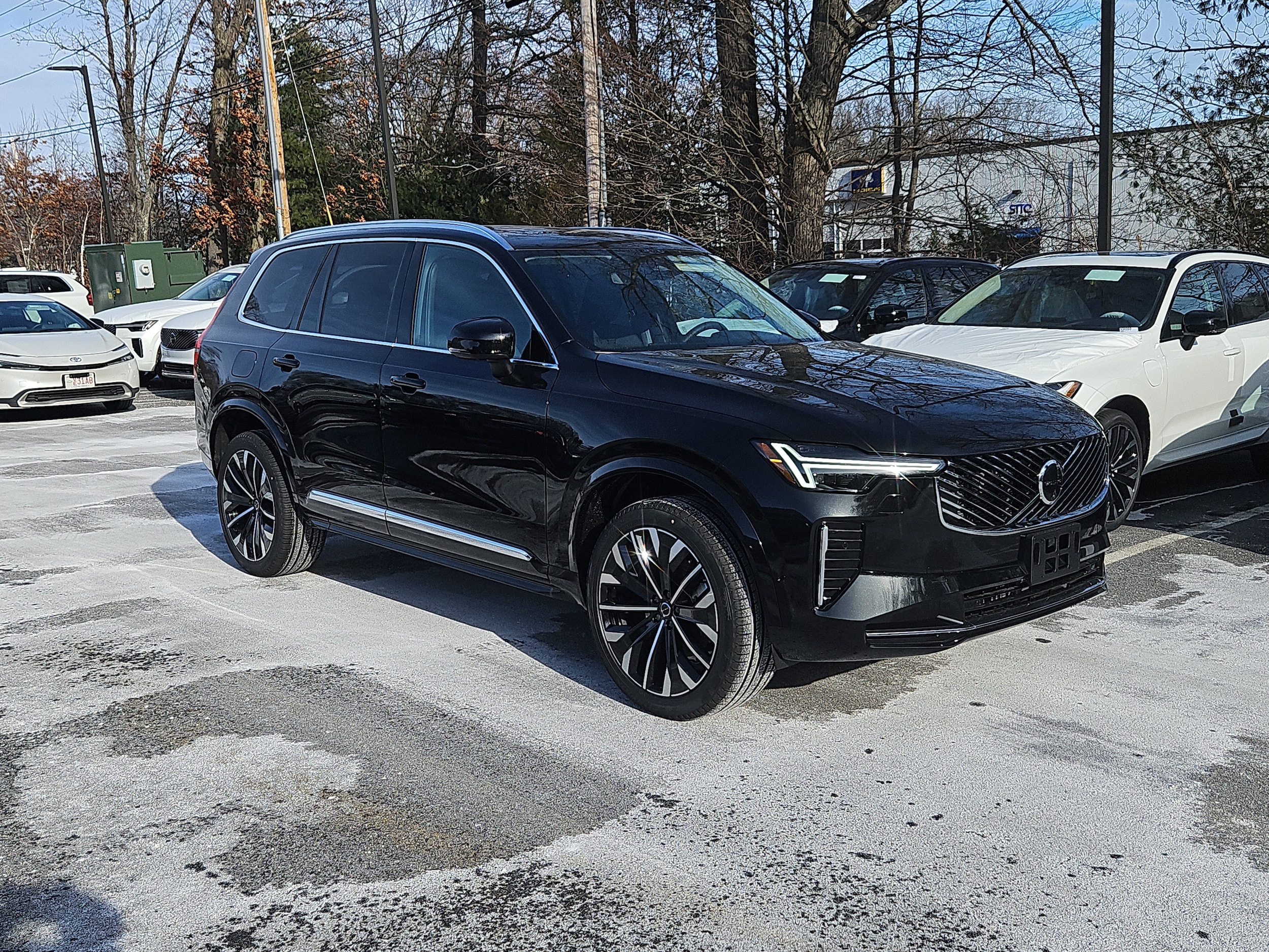 2026 Volvo XC90 Plus's photo